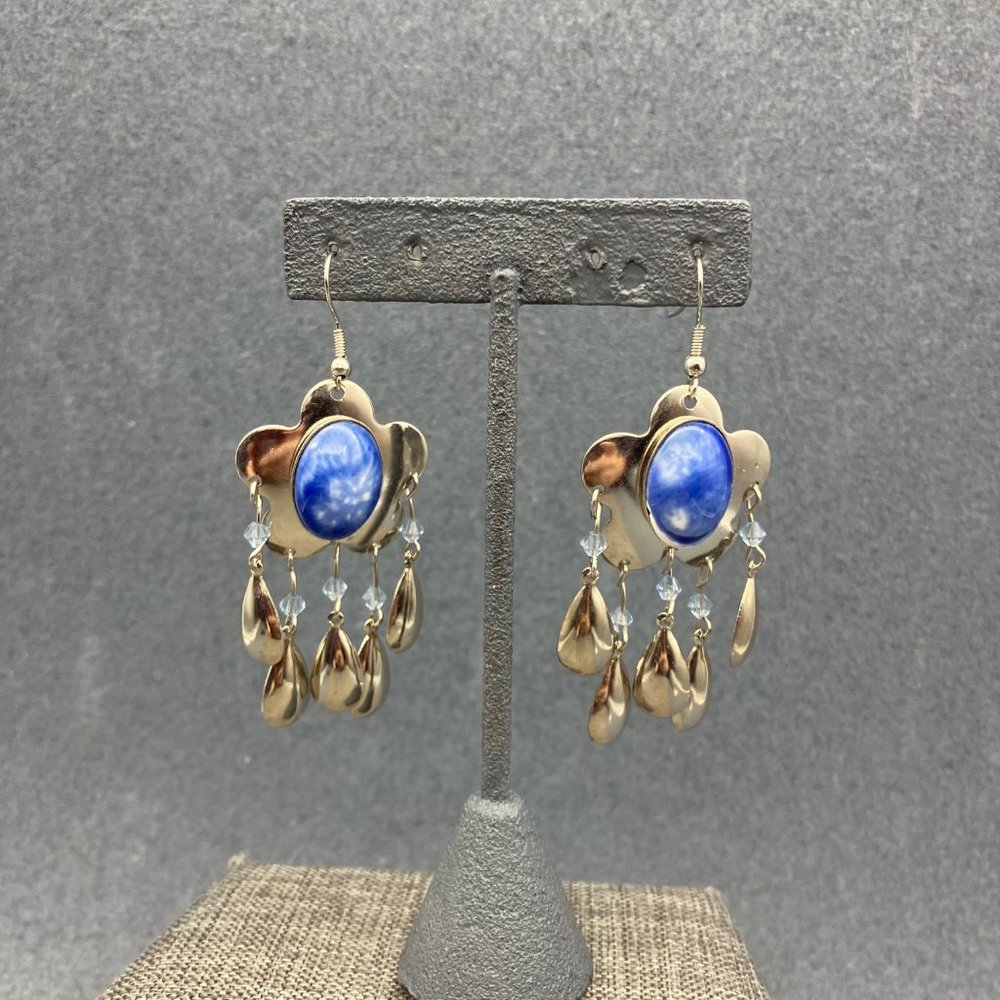 Jordache Pierced Earrings Silver Blue Oval Abstract Flower Dangle Faceted Retro